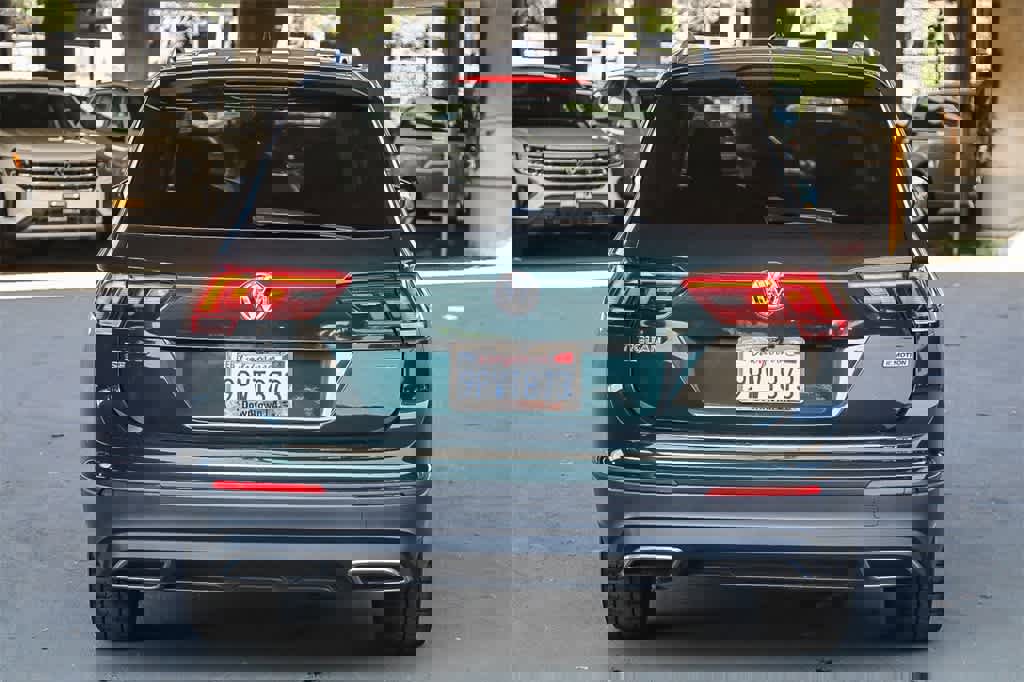 Used 2019 Volkswagen Tiguan SE w/ Panoramic Sunroof Package image 7