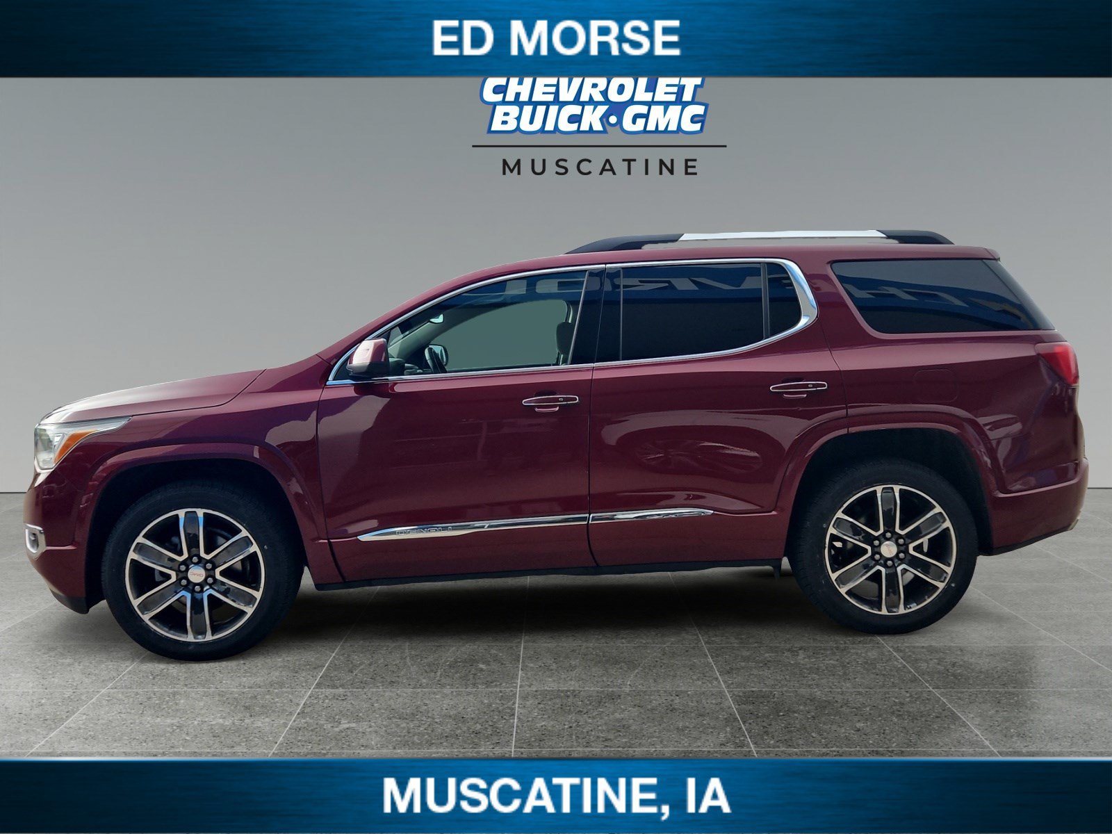 Used 2017 GMC Acadia Denali w/ Technology Package AWD/4WD image 2