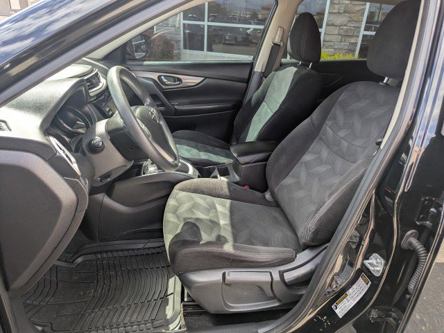 Used 2014 Nissan Rogue S image 11