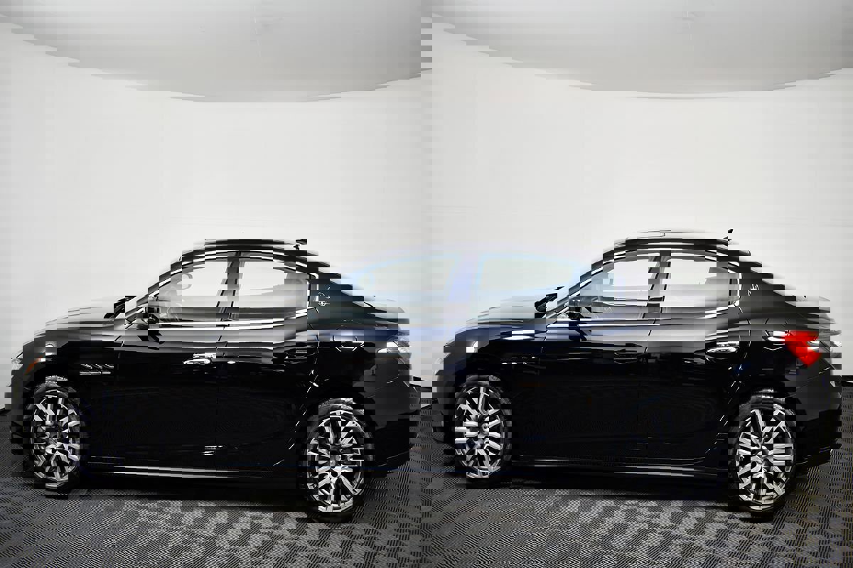 Used 2017 Maserati Ghibli image 14