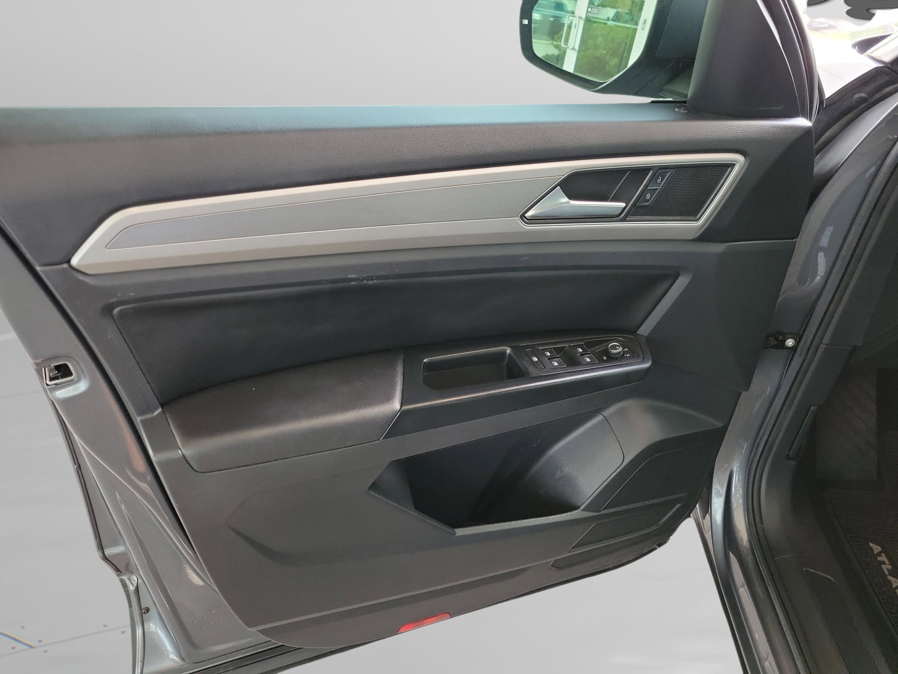 Used 2019 Volkswagen Atlas SE FWD image 6