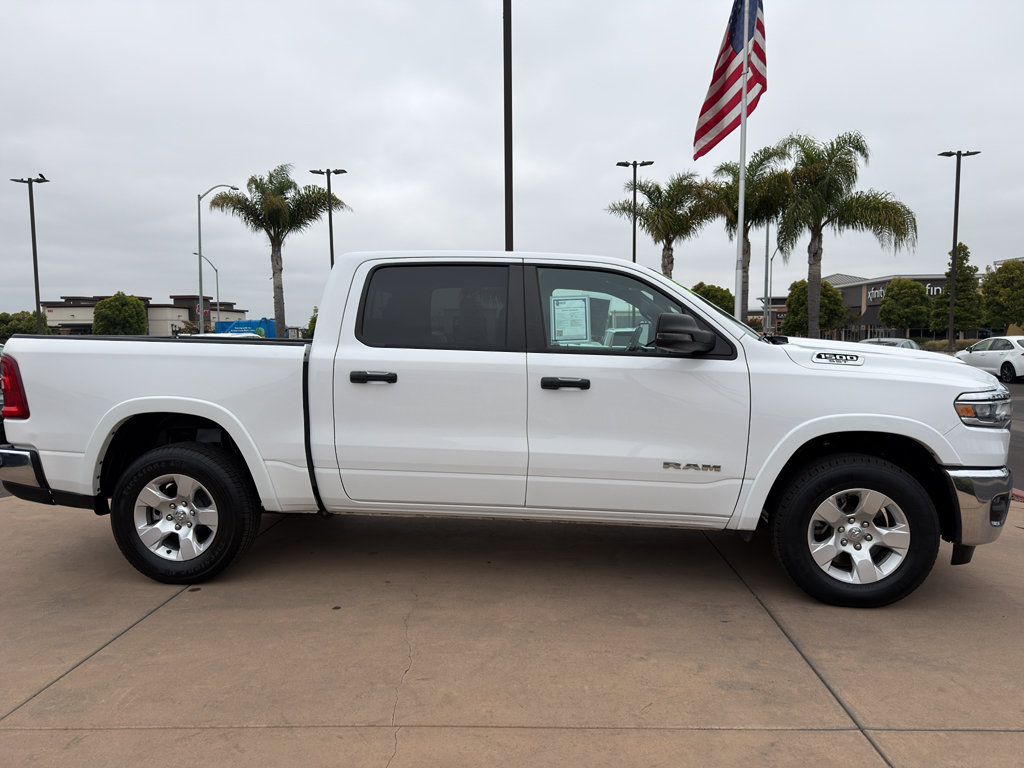 Used 2025 RAM 1500 Big Horn AWD/4WD image 4