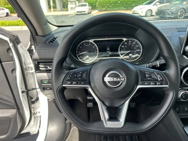 Used 2025 Nissan Sentra SV FWD image 18