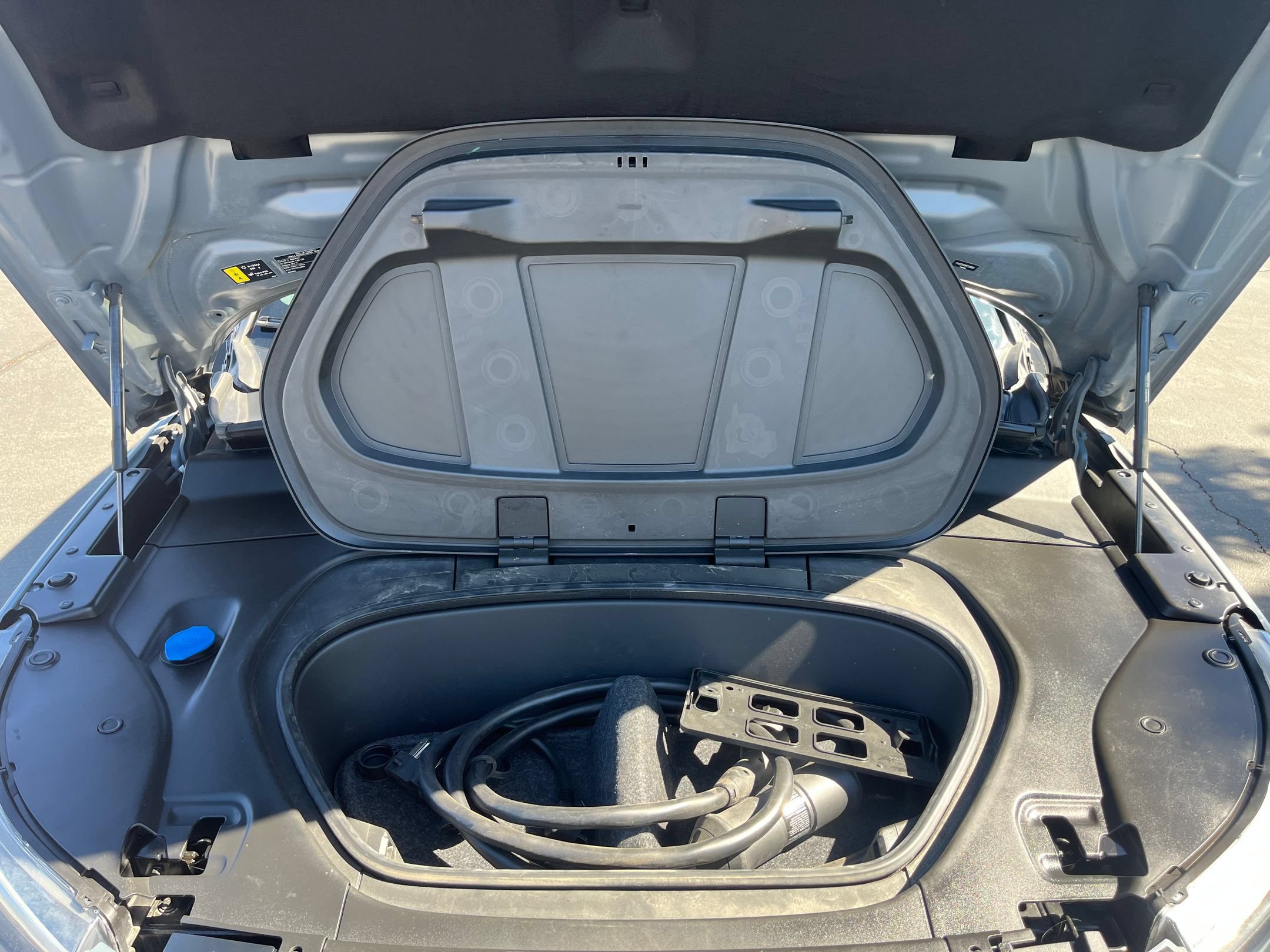 Used 2021 Volvo XC40 P8 Recharge w/ Advanced Package AWD/4WD image 31