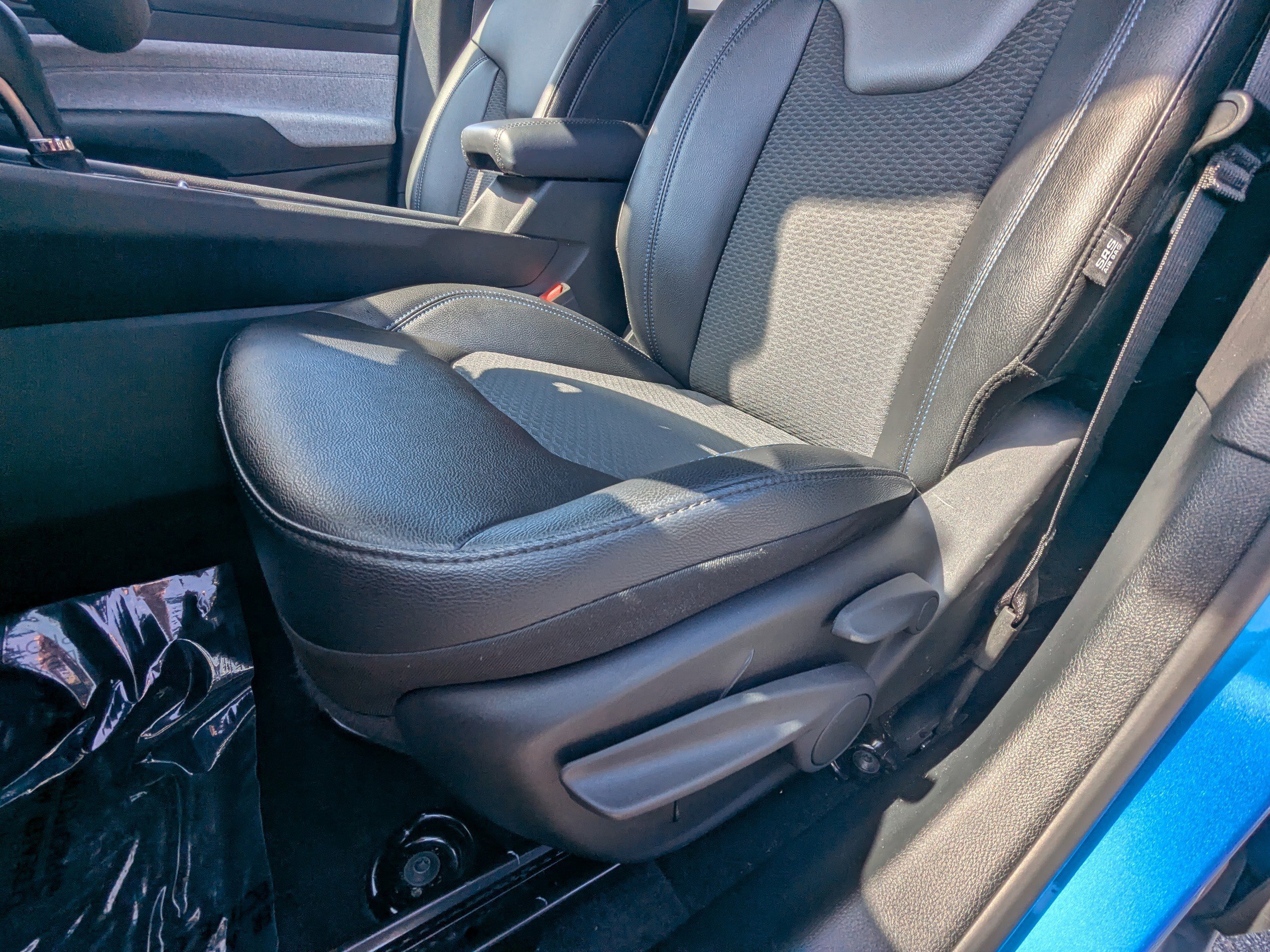 Certified 2025 Jeep Compass Latitude image 16