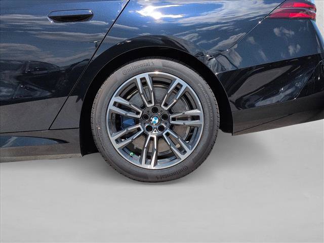 New 2027 BMW 550e xDrive w/ Executive Package AWD/4WD image 10