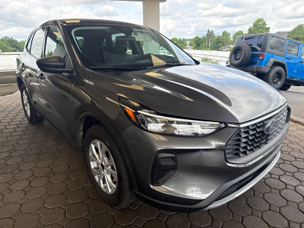 Certified 2023 Ford Escape Active AWD/4WD image 4