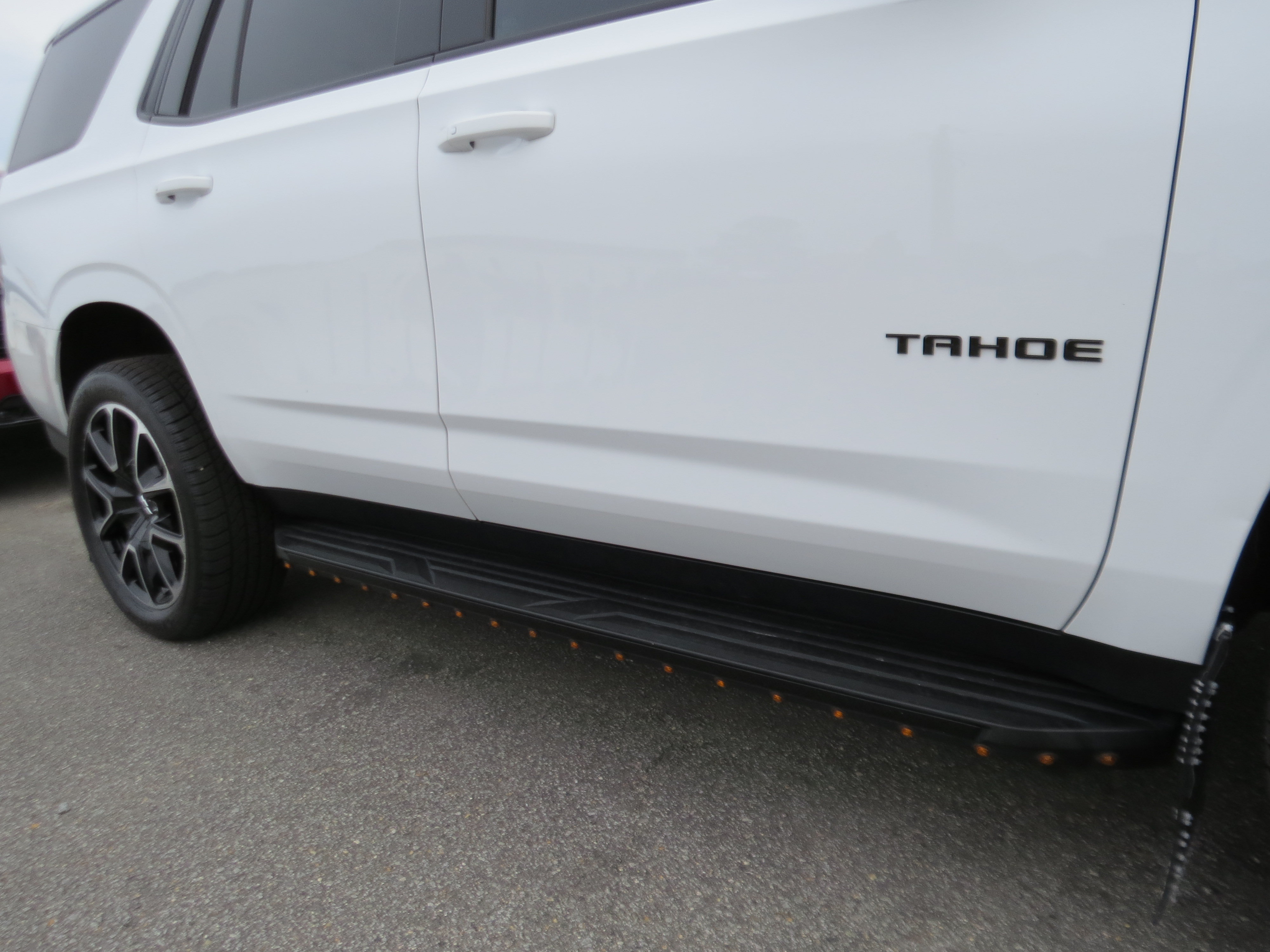 Used 2023 Chevrolet Tahoe RST AWD/4WD image 17