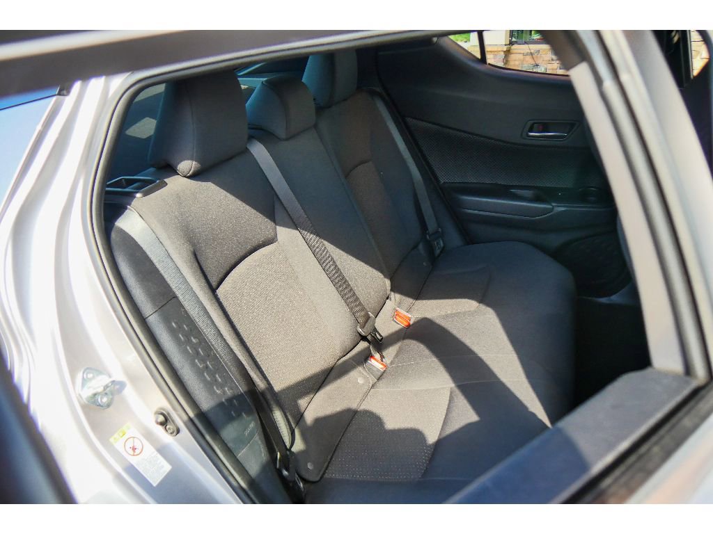 Used 2019 Toyota C-HR XLE image 18