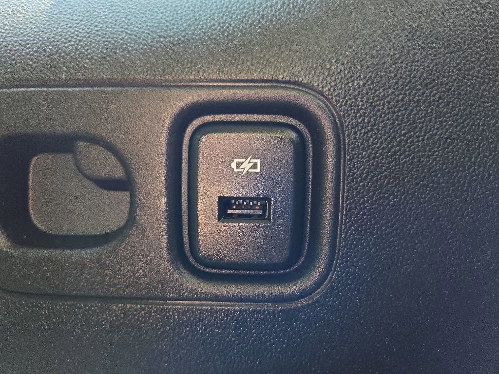 Used 2022 GMC Acadia SLT w/ Technology Package AWD/4WD image 55