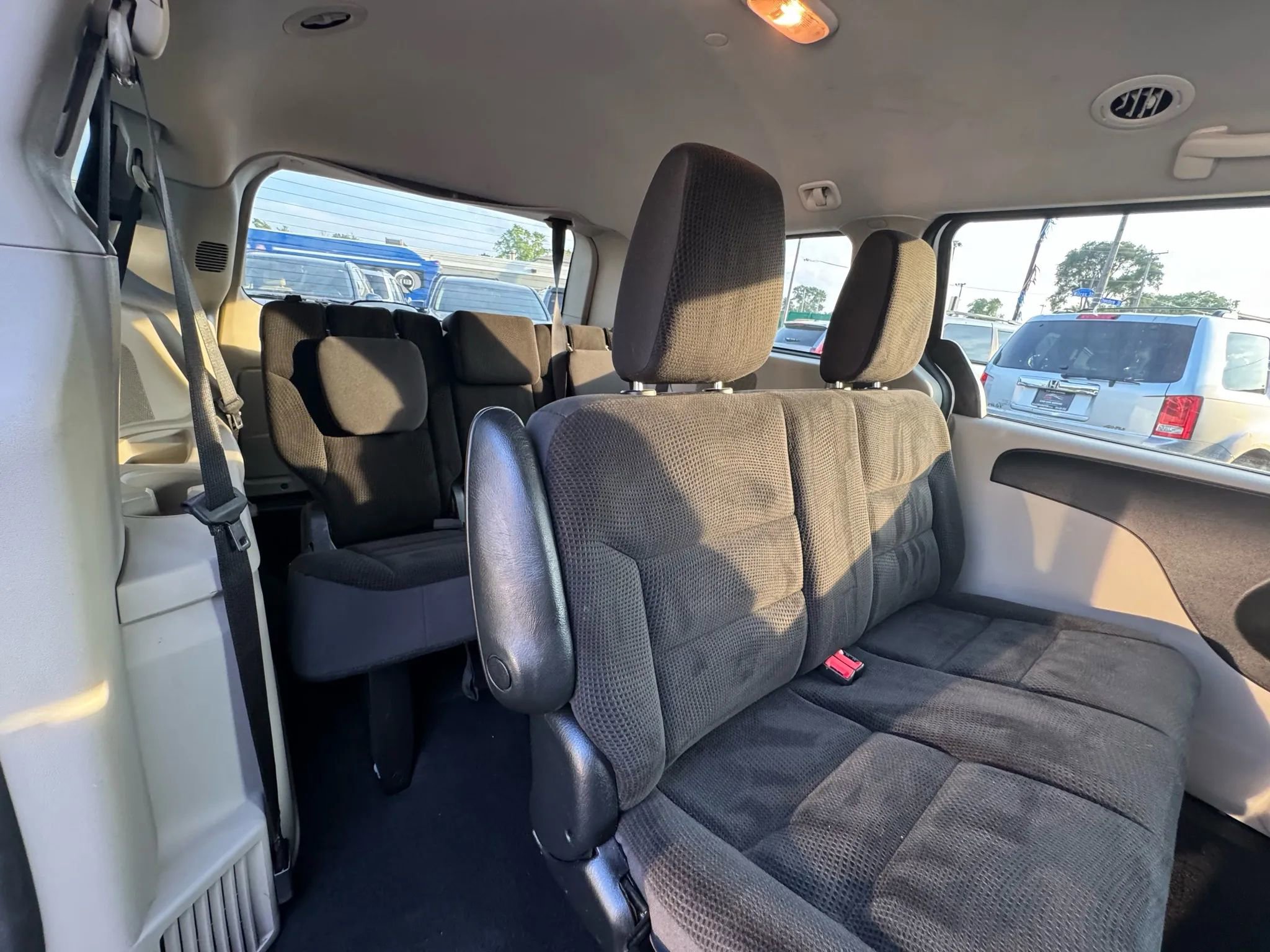 Used 2019 Dodge Grand Caravan SE image 24