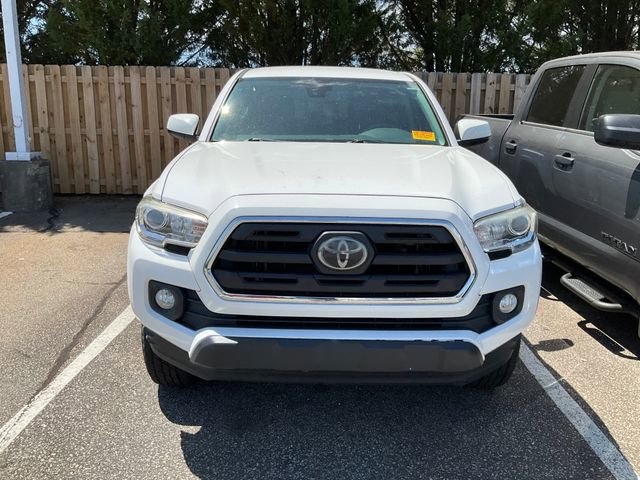 Used 2018 Toyota Tacoma SR5 RWD image 2