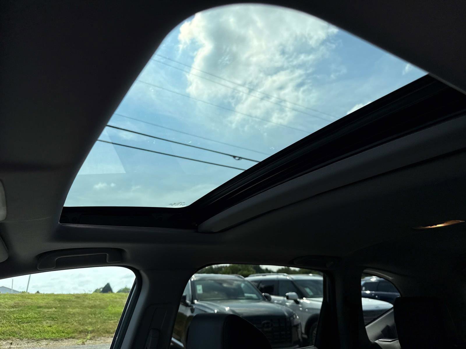 Used 2021 Honda CR-V Touring image 3