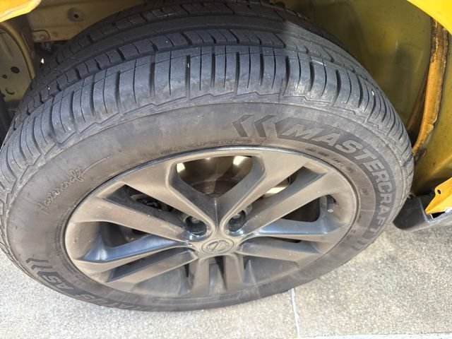 Used 2015 Nissan Juke SL AWD/4WD image 2