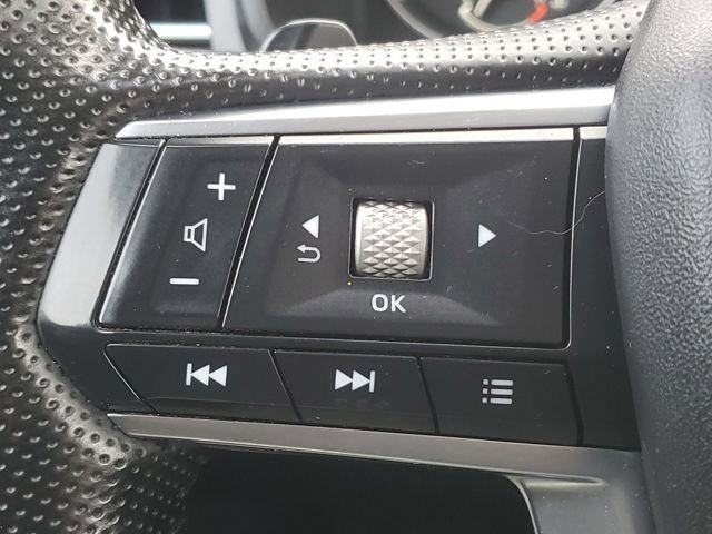 Used 2024 Mitsubishi Outlander SE image 14