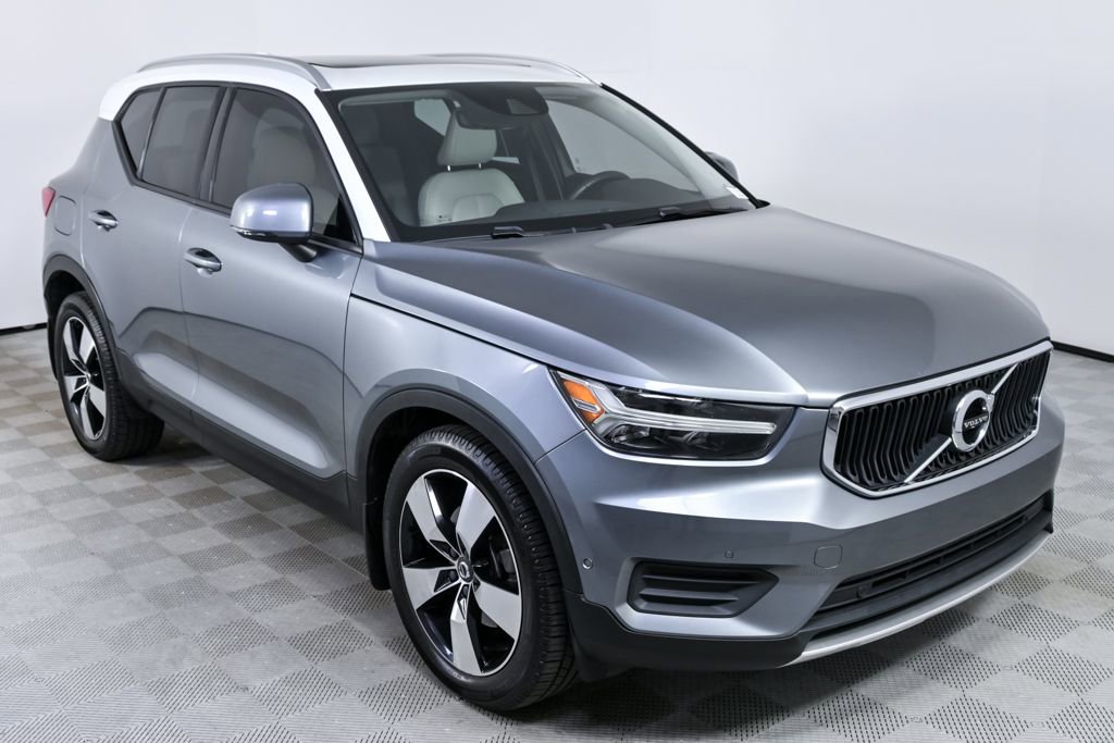 Used 2019 Volvo XC40 T5 Momentum image 25