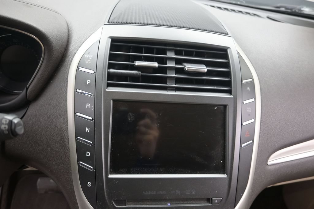 Used 2018 Lincoln MKC Premiere FWD image 13