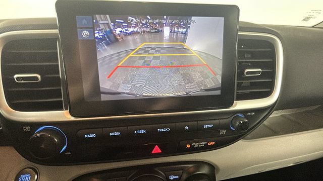 Used 2025 Hyundai Venue SEL FWD image 21