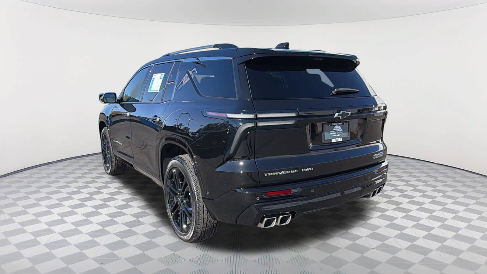 Used 2025 Chevrolet Traverse High Country w/ LPO, Floor Liner Package AWD/4WD image 7