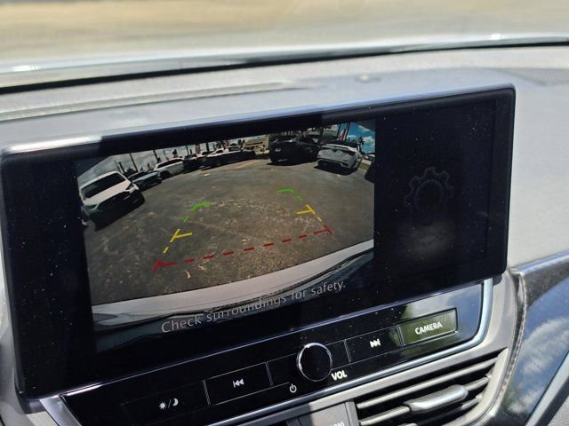 Used 2024 Nissan Altima 2.5 SR w/ SR Premium Package FWD image 25