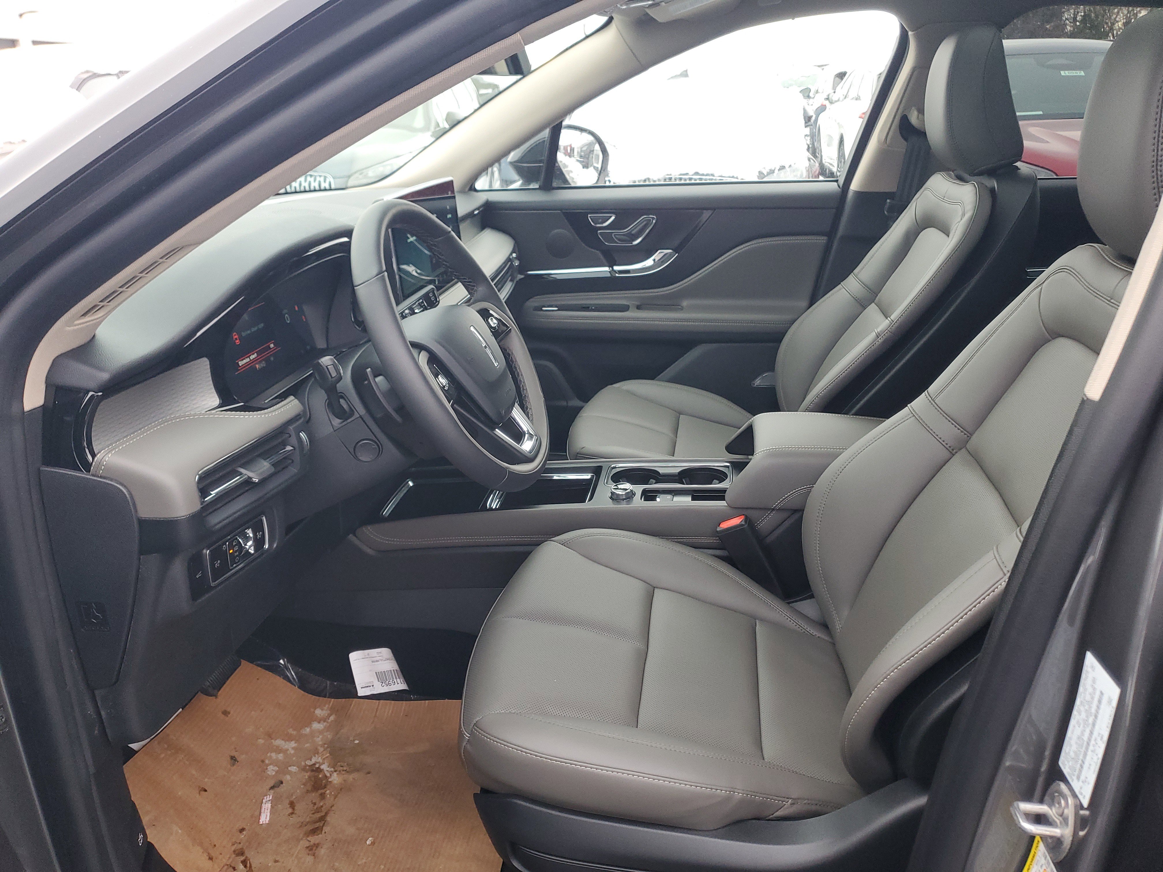 New 2026 Lincoln Corsair Premiere image 12