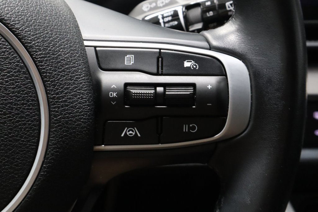 Used 2023 Kia Sportage EX image 28