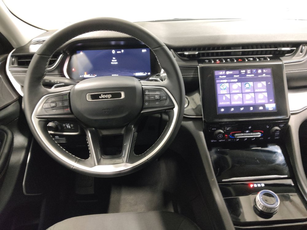 Used 2022 Jeep Grand Cherokee Laredo w/ Luxury Tech Group I image 22