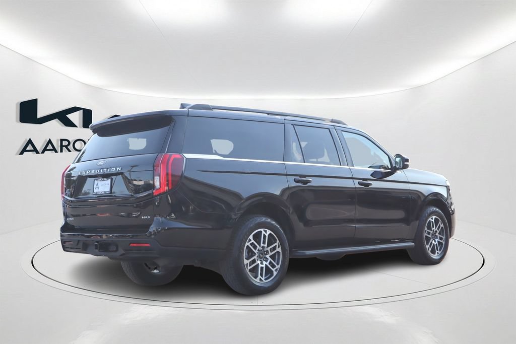 Used 2025 Ford Expedition Max Active AWD/4WD image 4