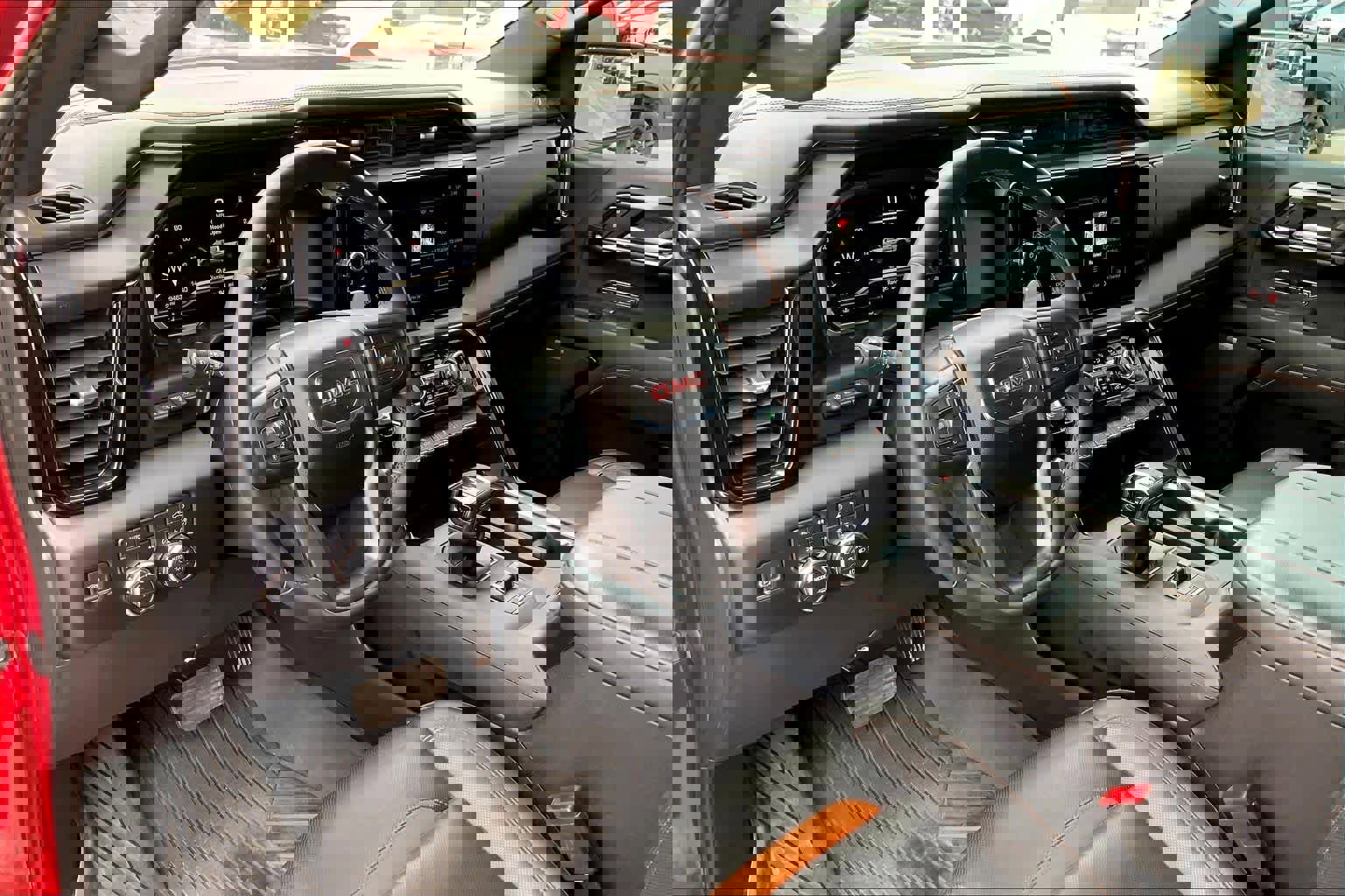 Used 2024 GMC Sierra 1500 AT4 w/ Technology Package image 18