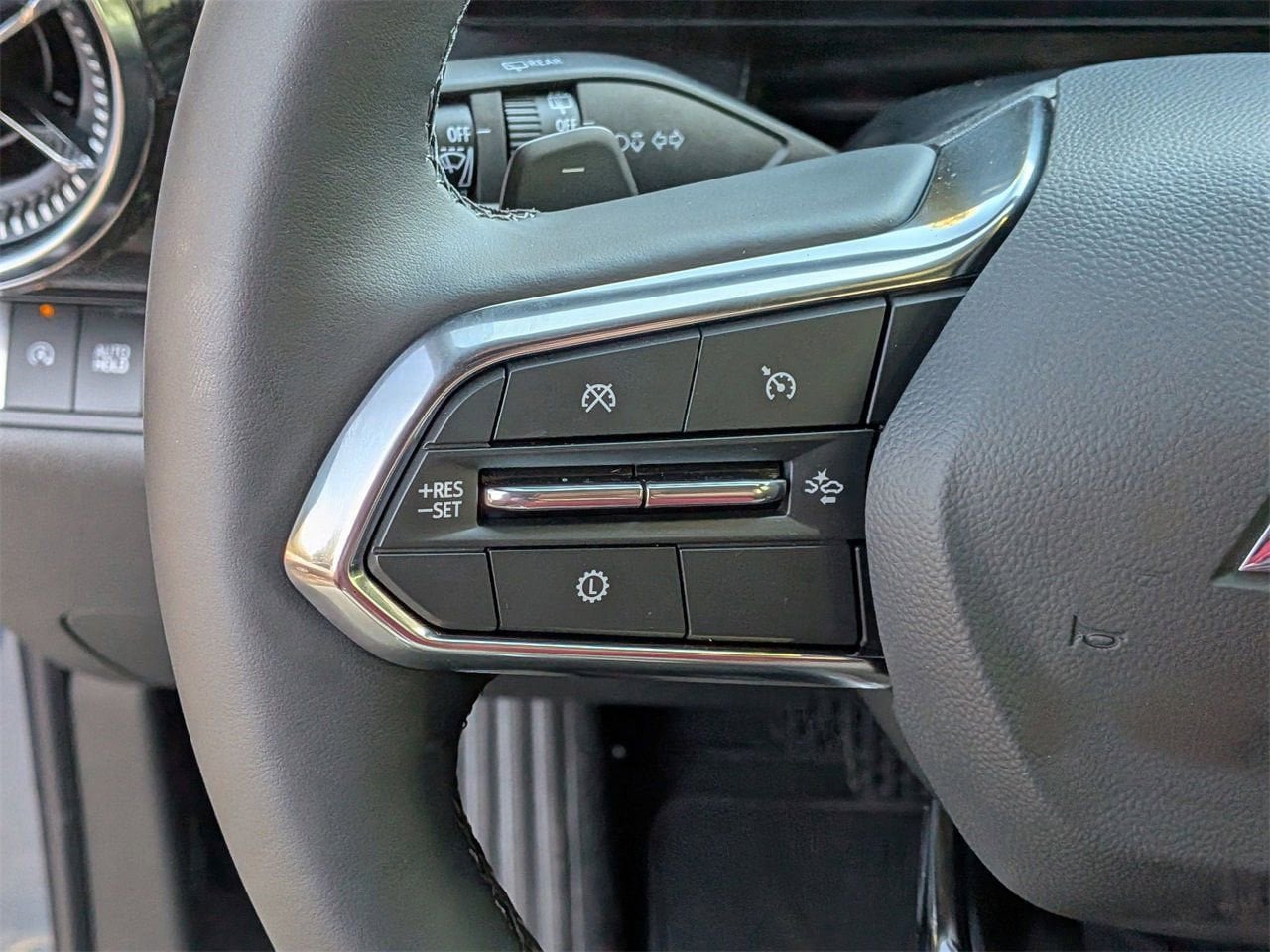 New 2026 Chevrolet Equinox LT w/ Midnight Edition FWD image 11