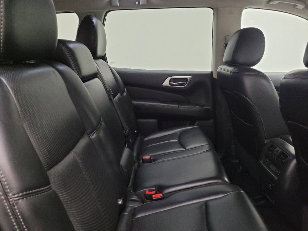 Used 2017 Nissan Pathfinder Platinum AWD/4WD image 19