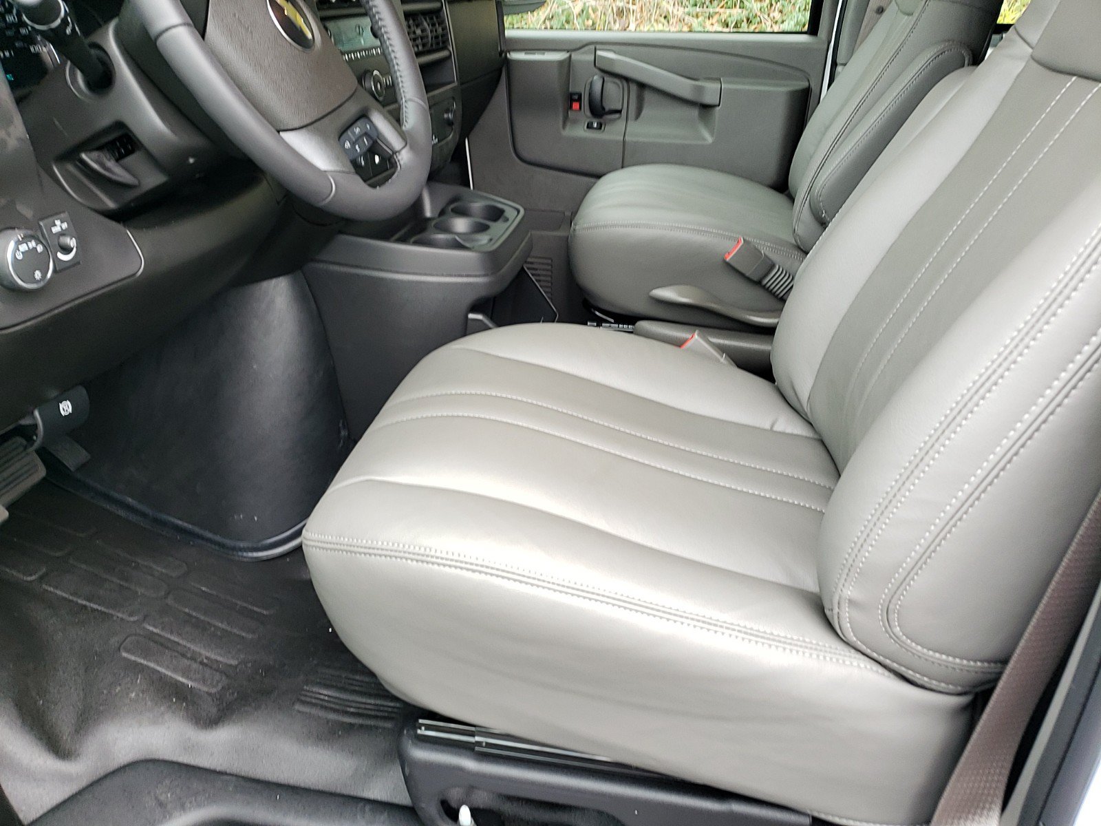 New 2023 Chevrolet Express 2500 Extended w/ Driver Convenience Package RWD image 11