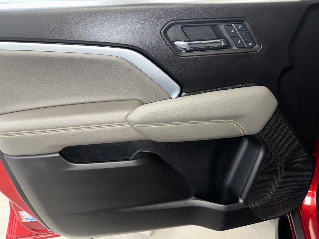 Used 2023 Chevrolet Colorado ZR2 w/ ZR2 Convenience Package III AWD/4WD image 8