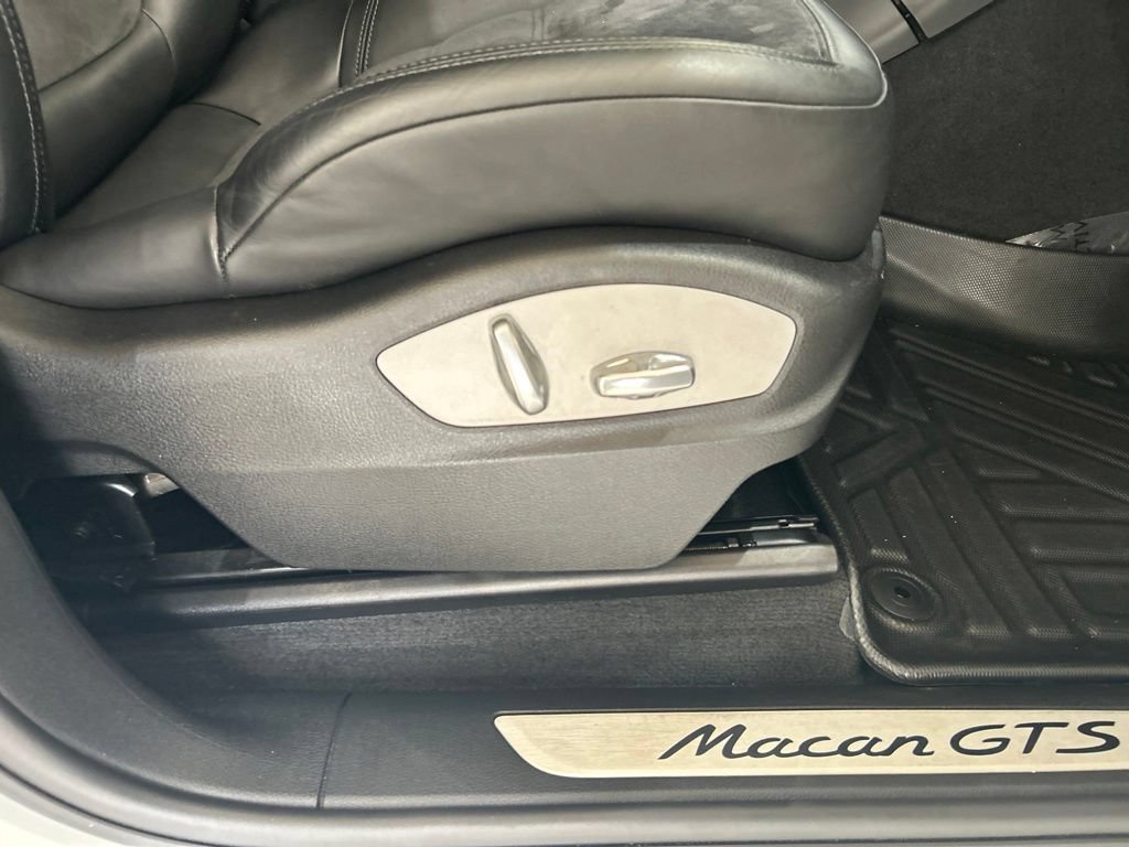 Used 2017 Porsche Macan GTS AWD/4WD image 27