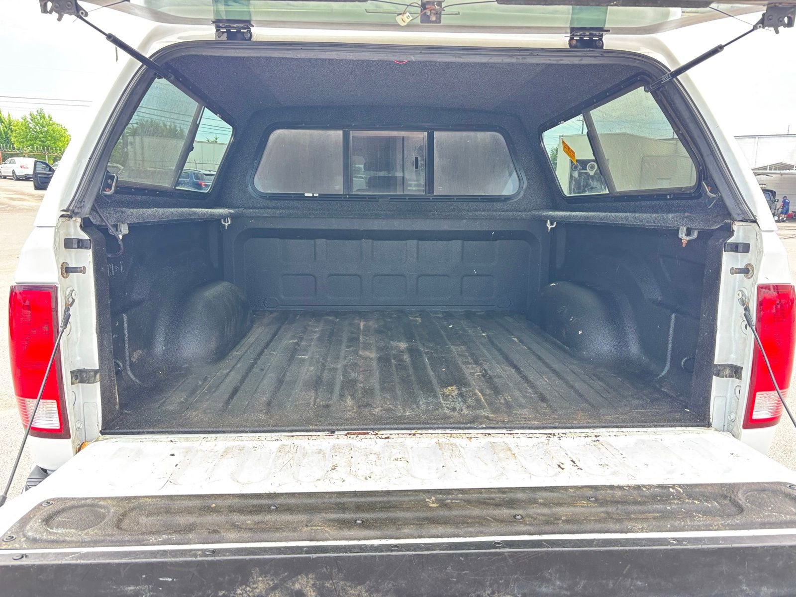 Used 2015 RAM 1500 SLT AWD/4WD image 17