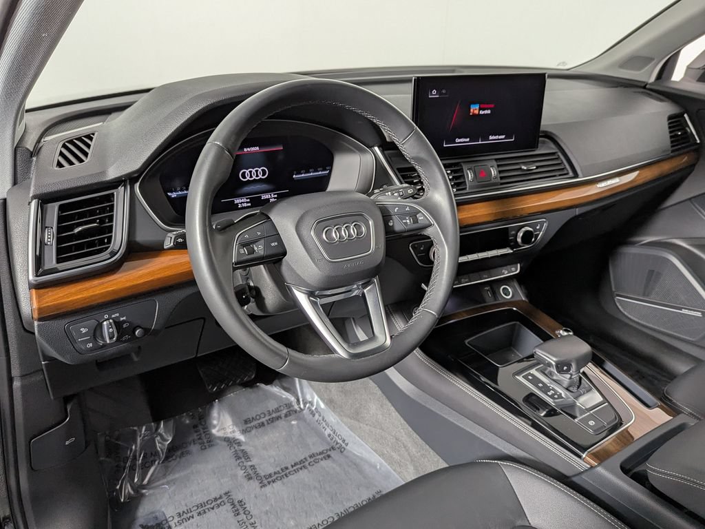 Used 2023 Audi Q5 2.0T Premium Plus AWD/4WD image 16