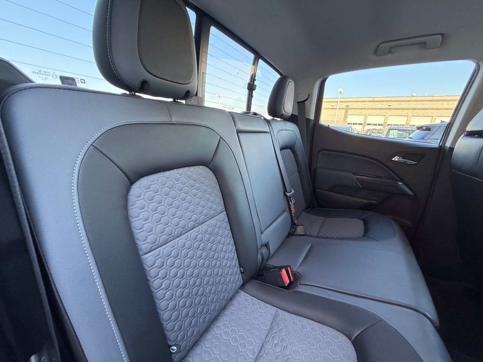 Used 2019 Chevrolet Colorado Z71 AWD/4WD image 18