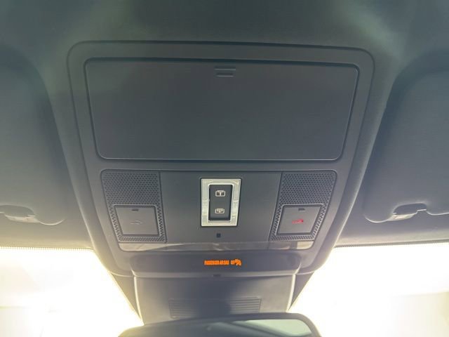 Used 2018 Land Rover Range Rover Evoque HSE Dynamic image 26