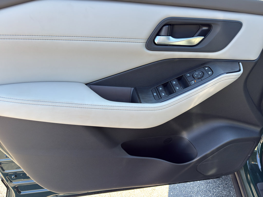 New 2026 Nissan Rogue SV image 13