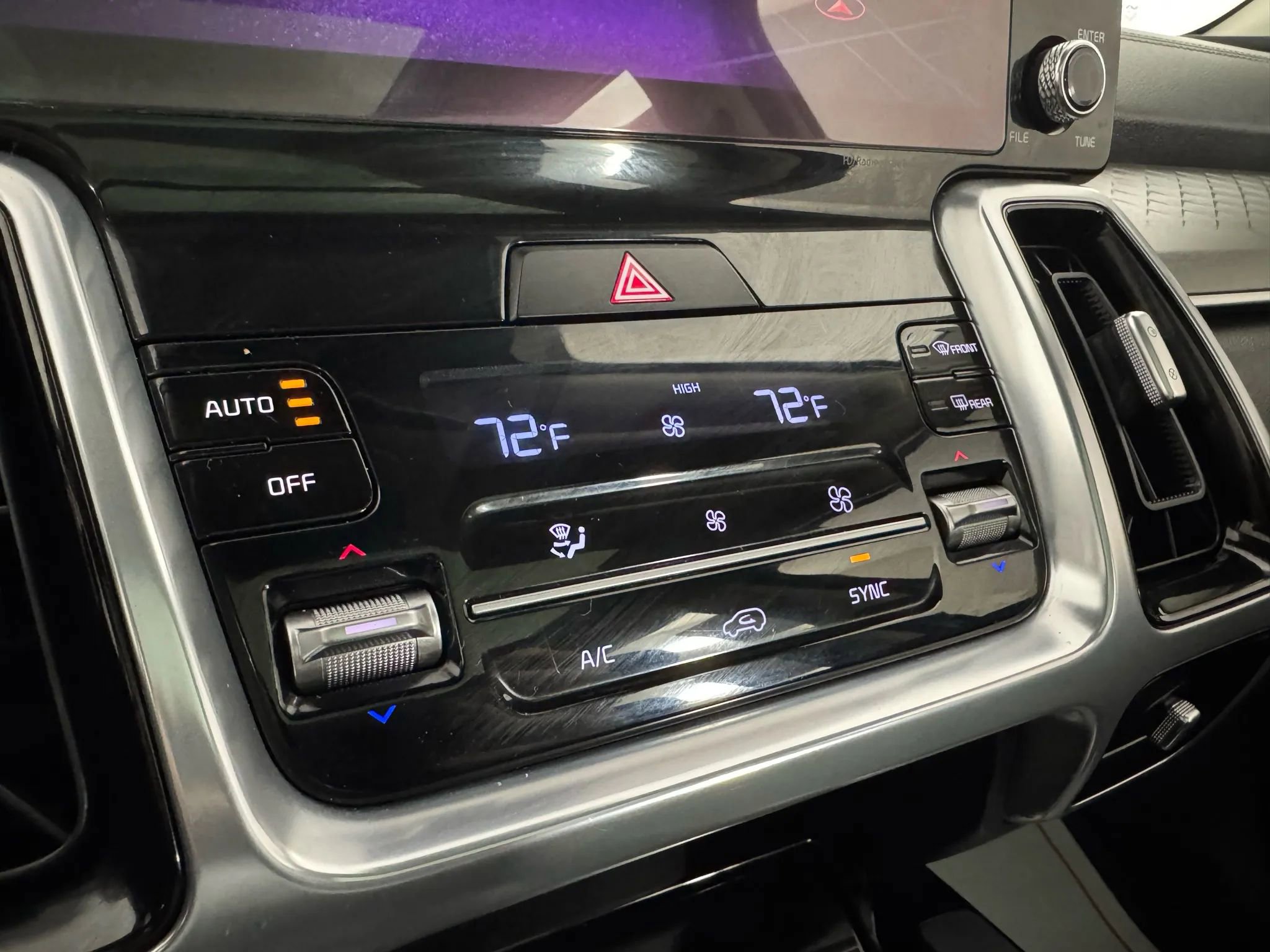 Used 2022 Kia Sorento SX image 21