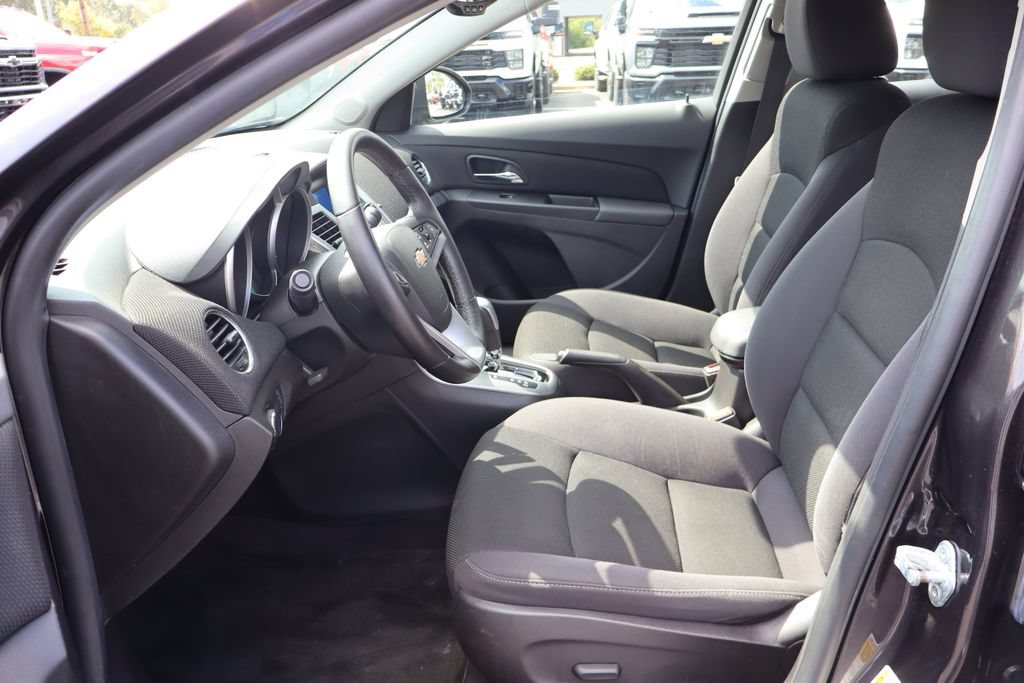 Used 2014 Chevrolet Cruze LT FWD image 4
