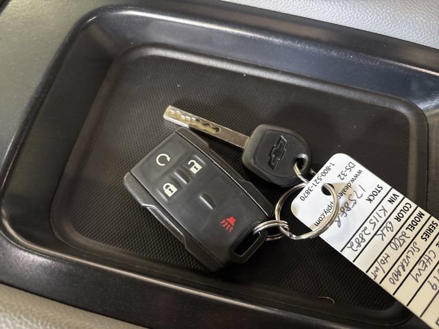 Used 2019 Chevrolet Silverado 2500 W/T w/ Snow Plow Prep Package AWD/4WD image 16