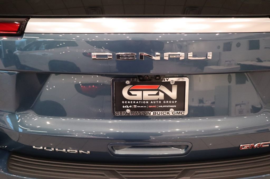 Used 2025 GMC Yukon XL Denali w/ Denali Reserve Package image 19