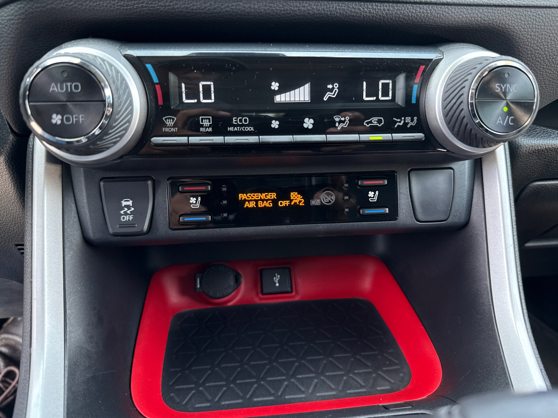 Used 2022 Toyota RAV4 TRD Off-Road w/ TRD Off-Road Weather Package AWD/4WD image 29