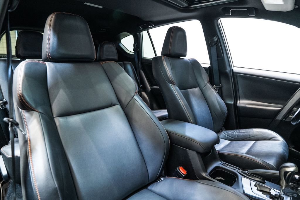 Used 2016 Toyota RAV4 SE image 15