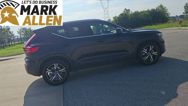 Used 2023 Volvo XC40 B5 Plus AWD/4WD image 9