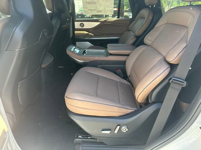 New 2026 Lincoln Navigator Black Label AWD/4WD image 22