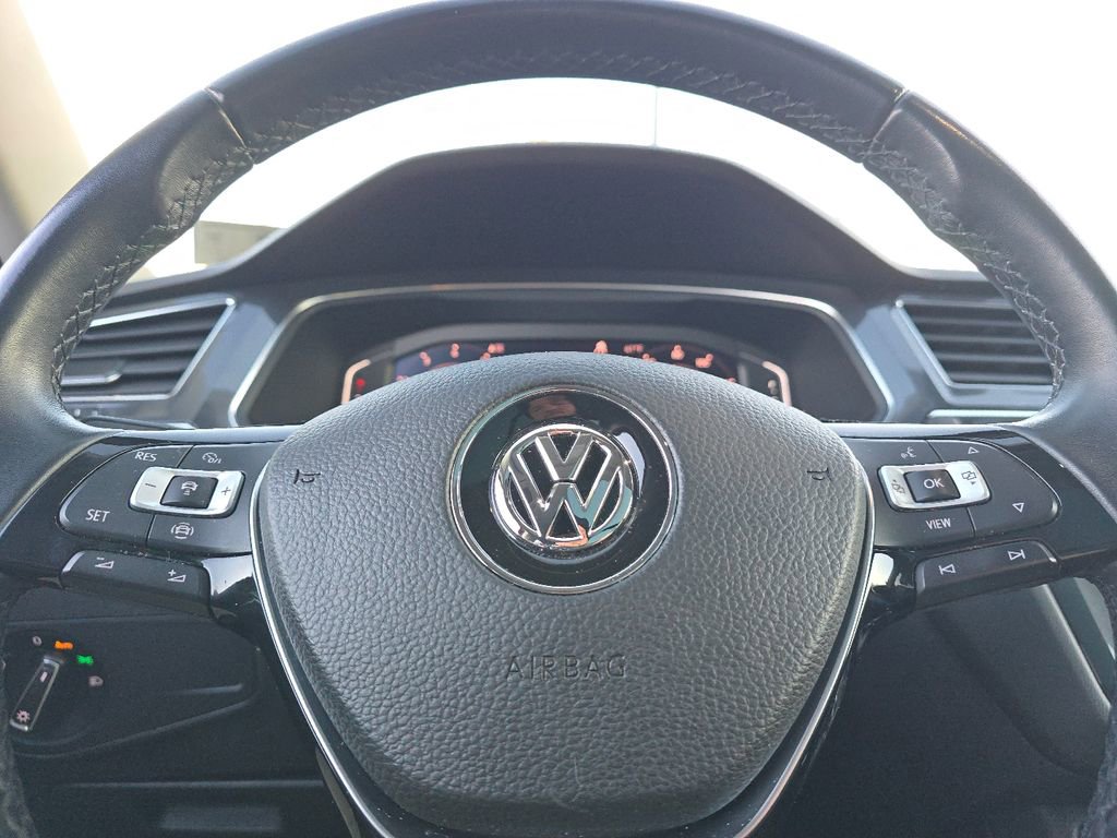 Used 2019 Volkswagen Tiguan SEL image 31