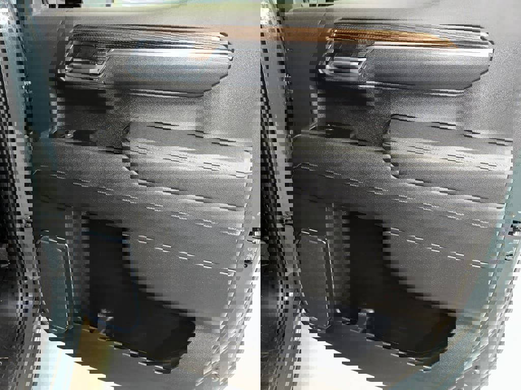 Certified 2025 Chevrolet Silverado 1500 LT image 29