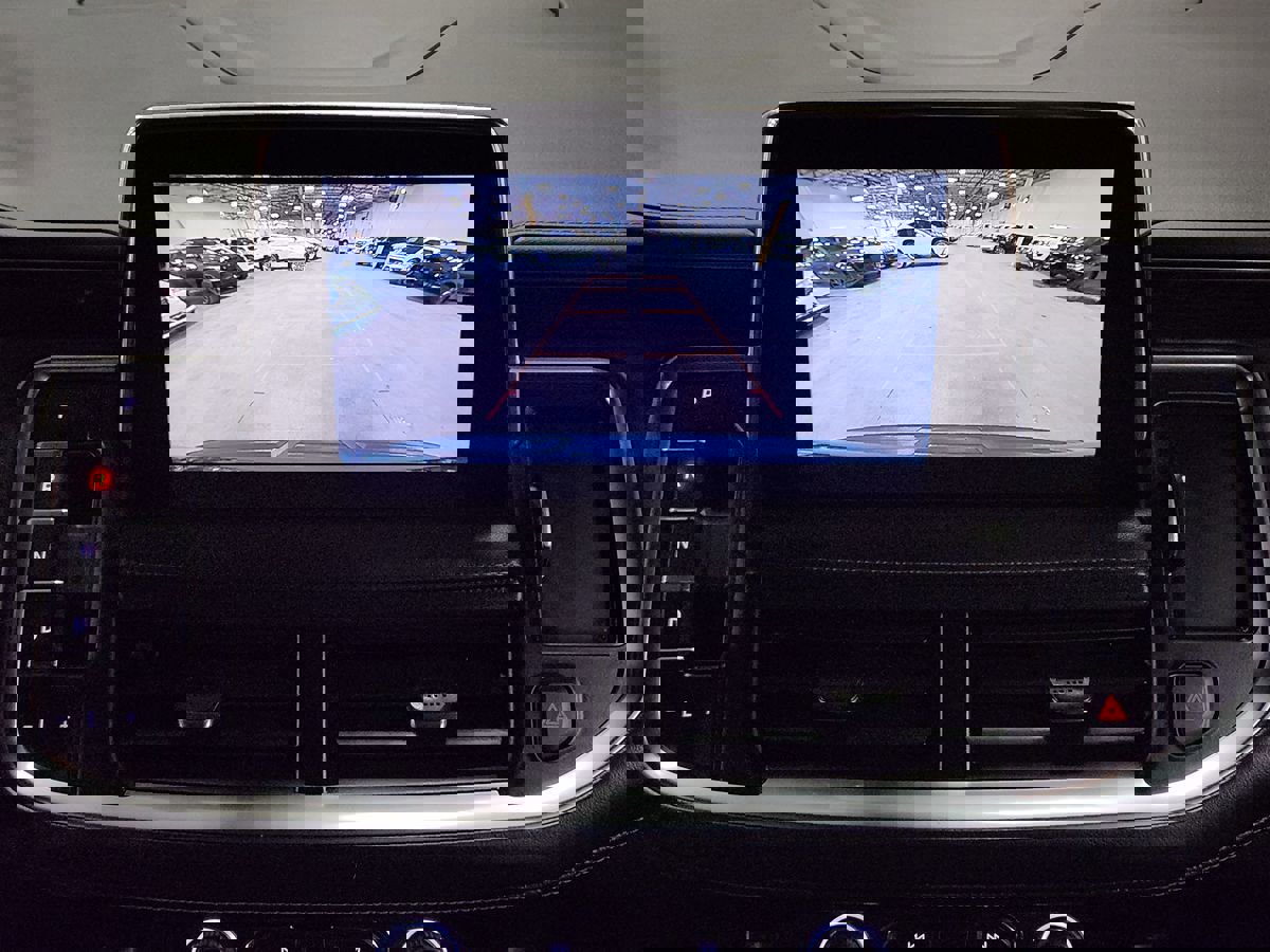 Used 2021 Chevrolet Suburban Z71 image 35